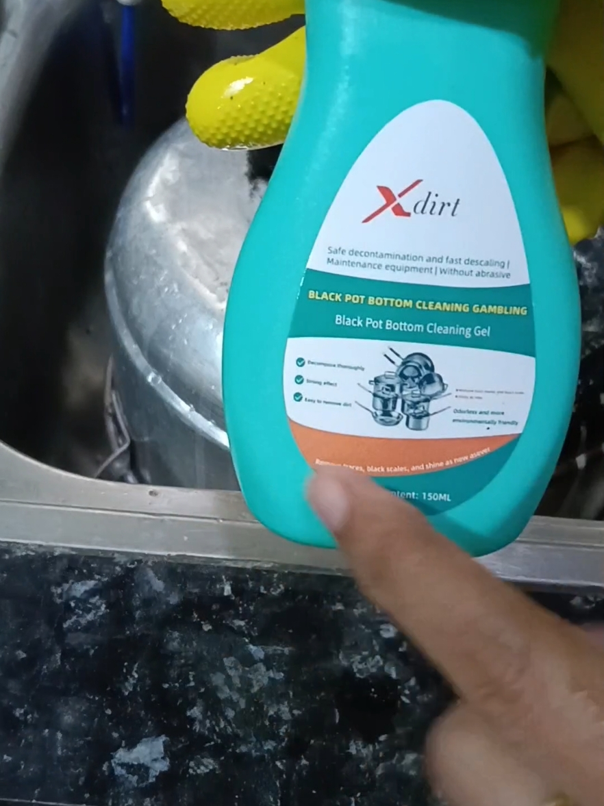 Senangnye Ade xdirt ni. Rasa nak cari lagi periuk hitam nak tenyeh.  #xdirt #bottompotcleaner #pencuciperiuk #cuciperiukhitam #xdirtcleaninggel 