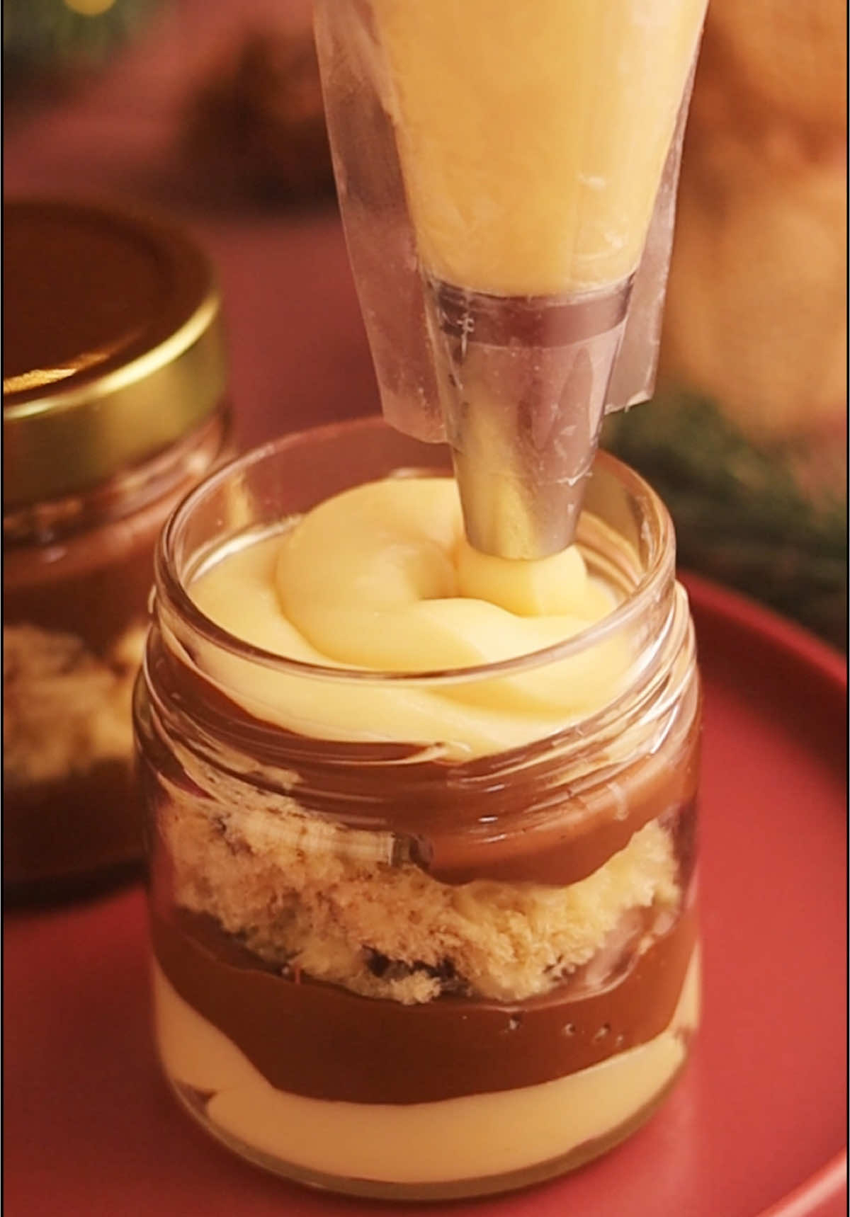 Nosso chocotone no pote ja esta disponivel para deixar seu Natal ainda mais doce. 😍😍😍#NatalDelicioso #ChocotonePerfeito #chocotone #natal2024 