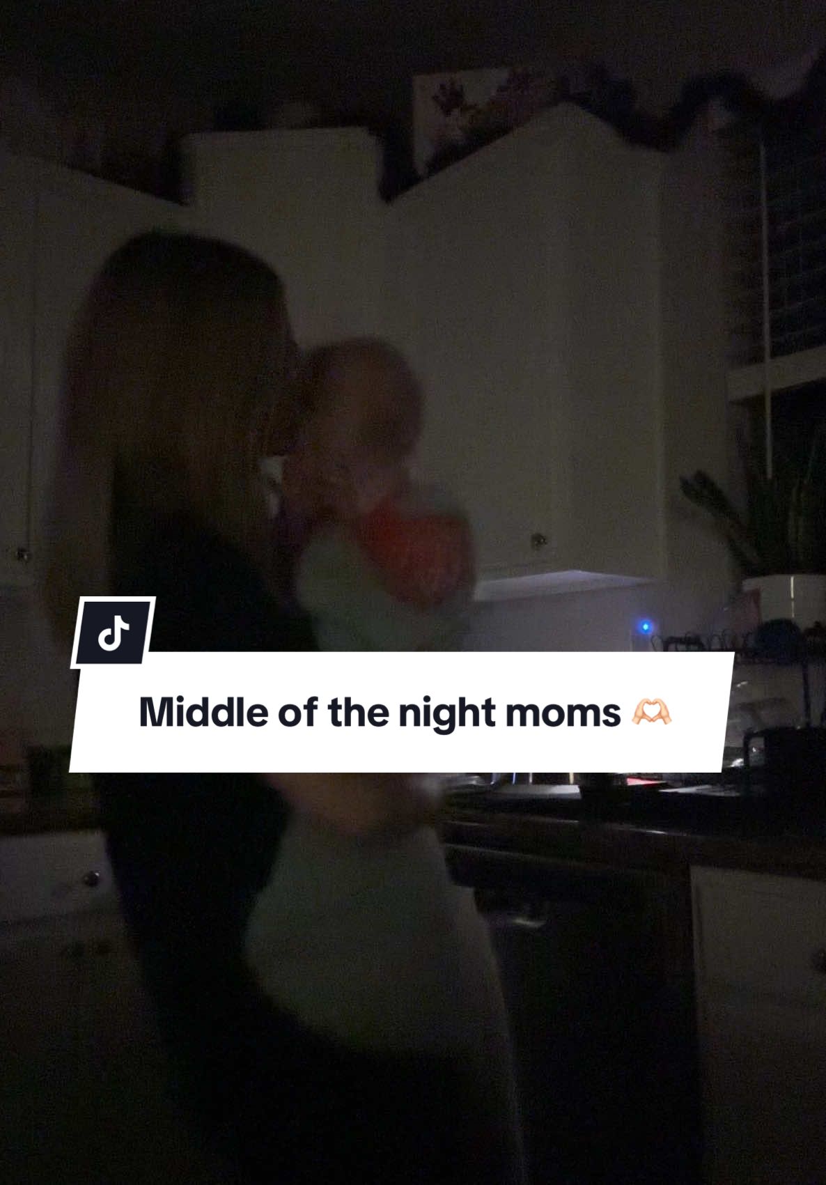 In da clurb, we are all tired. 😴 one thing thats really helping me is picturing all the moms up at the same time, feeling the same exact way. #intheclurb #sleeplessnight #middleofthenightmoms #momlife #momofthree 