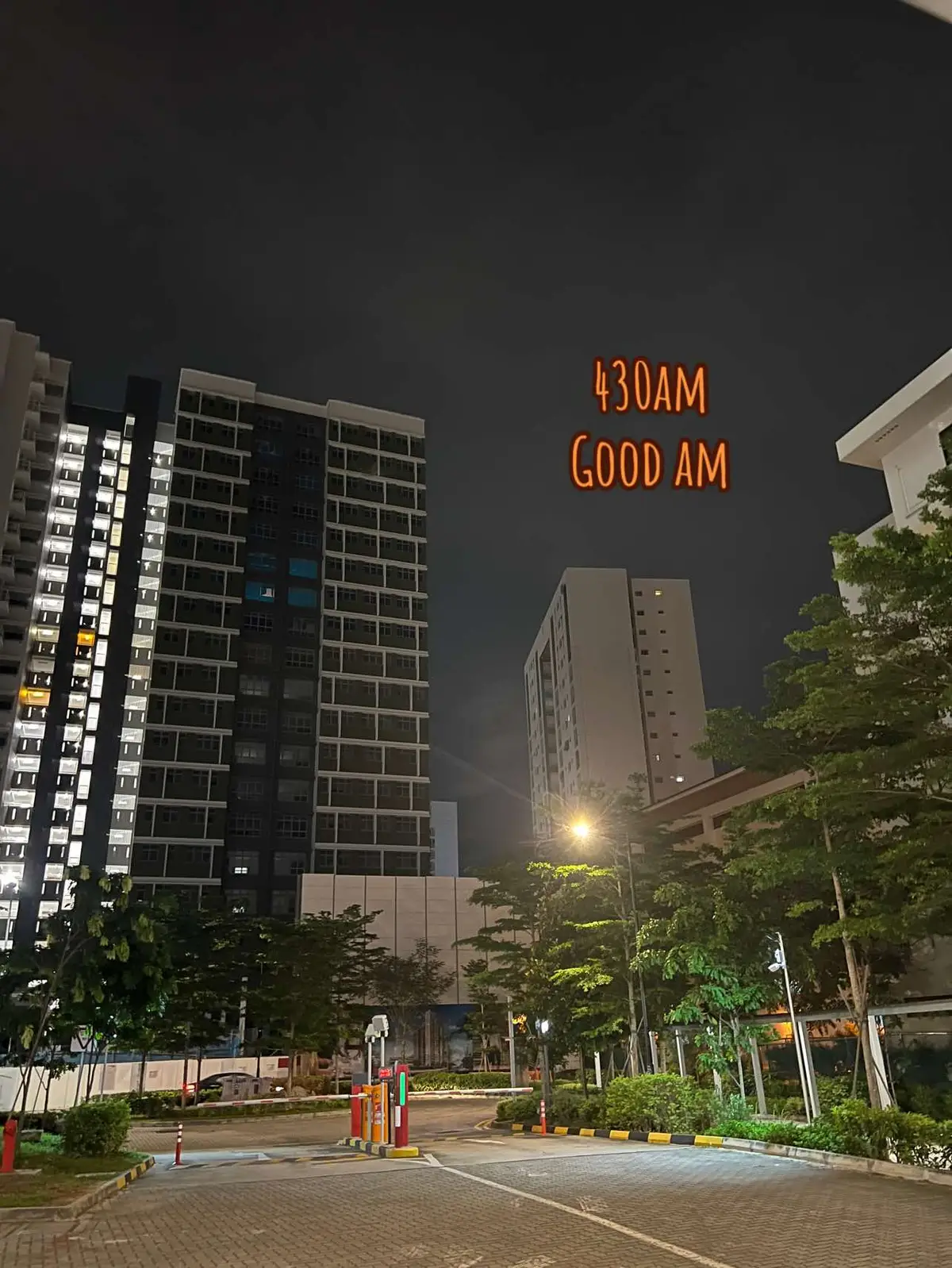 I am SoOoooOo exhausted and i still had more things on after my 12 hours mark🥴🥲 #parttime #holidays #tuition 