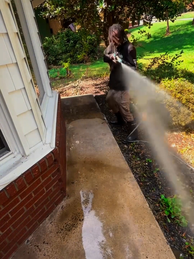 Beautiful work we do love 🙌😍👀 #pressurewashing #pressurewashingbusiness #pressurewasher #powerwash #powerwashing #satisfyningvideos 