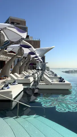 Cloud 22  #dubai #cloud #cloud22  #atlantistheroyal #dubailife #dolcegabbana 