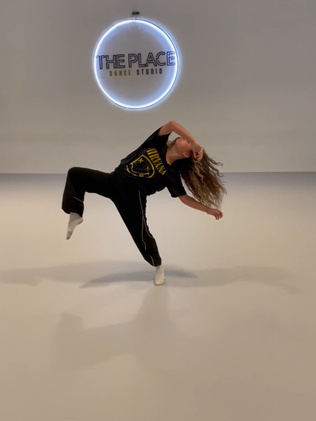 flooooooorrrrrwwwwoooorrrkkkk ✨✨✨✨✨✨ @Edo ❤️  @The Place Dance Studio Madrid #parati #danza #contem #contenido #floorwork 