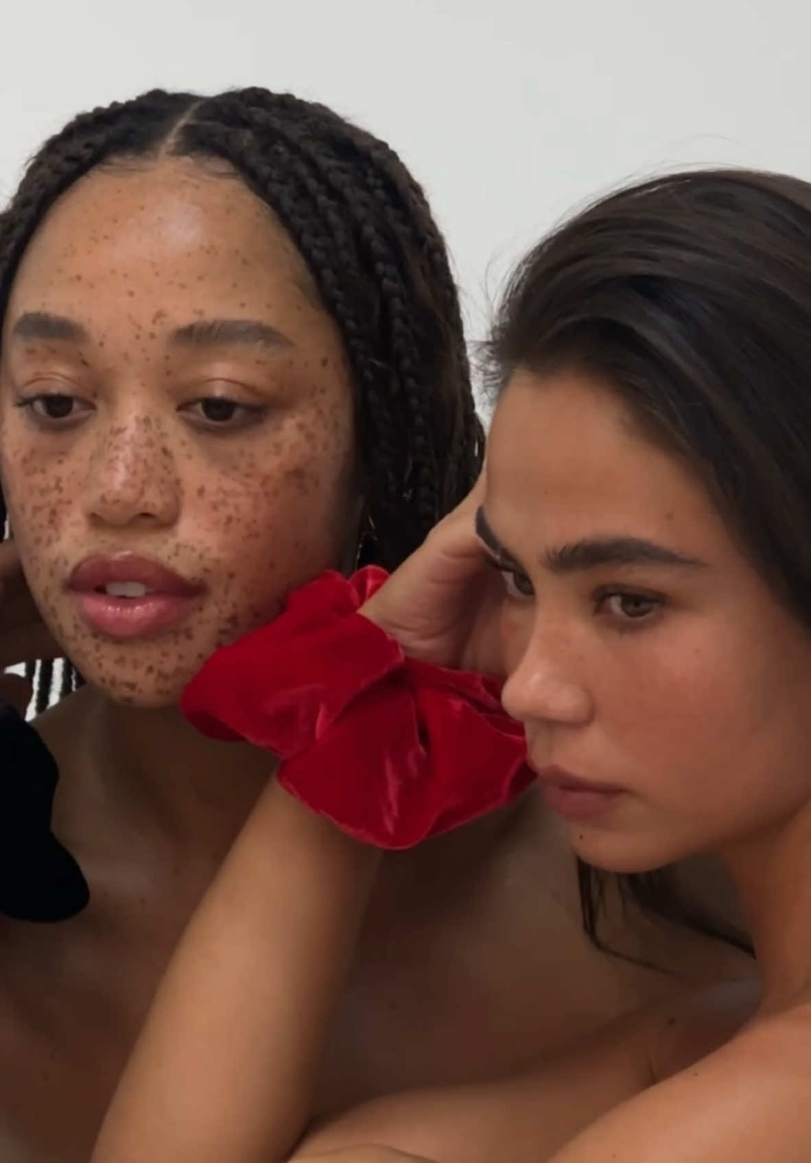 velvet drop out now 🍒🖤