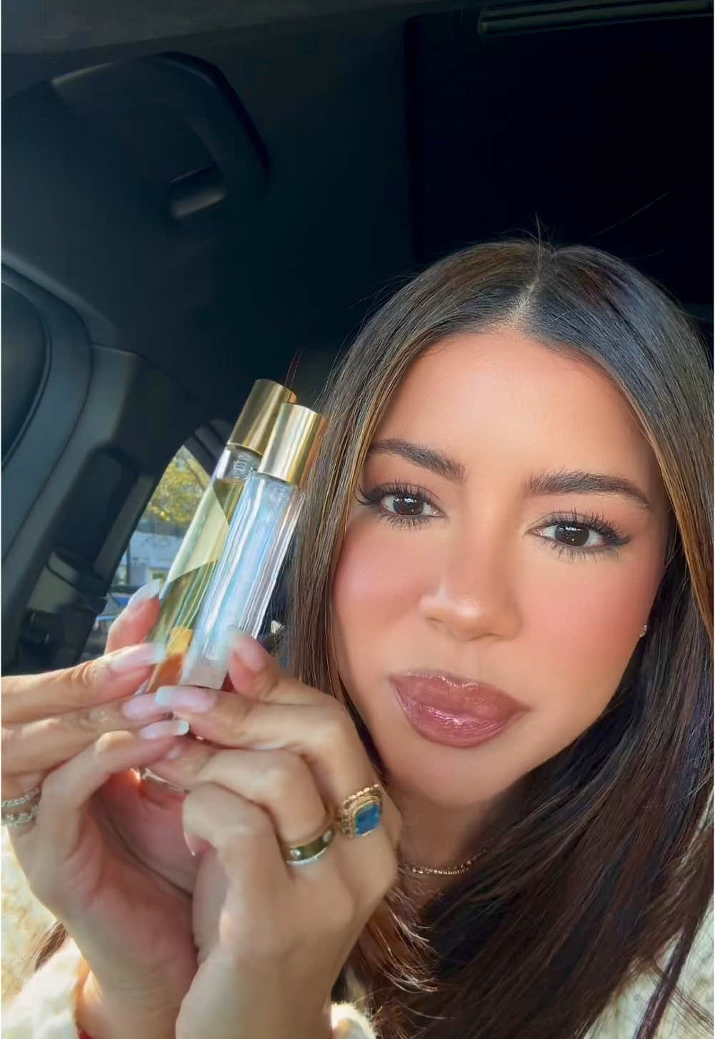 This is my favorite time to wear perfumes ♥️ #giftideas #fragrancetiktok #perfumetiktok #shopping #holiday #giftsforher #vanilla #vanillagirl #vanillaperfume #girlythings #girly #winterfashion #christmas @Kayali @KILIAN PARIS 