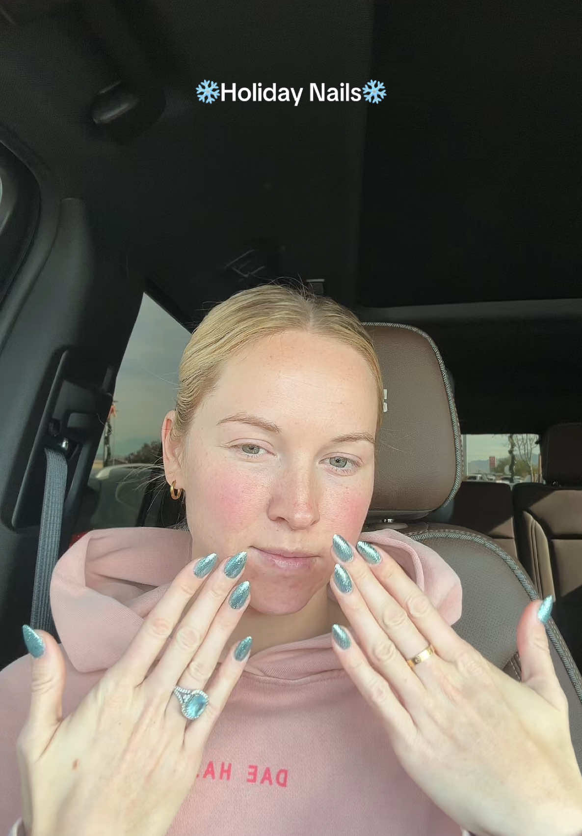 Winter wonderland over here! ❄️🩵🤍 #nails #transition #nailinspo #holiday #MomsofTikTok #motherhood #girlmom #momsover30 #Lifestyle #momlife #momof3 #momofgirls #viral #fyp #trending 