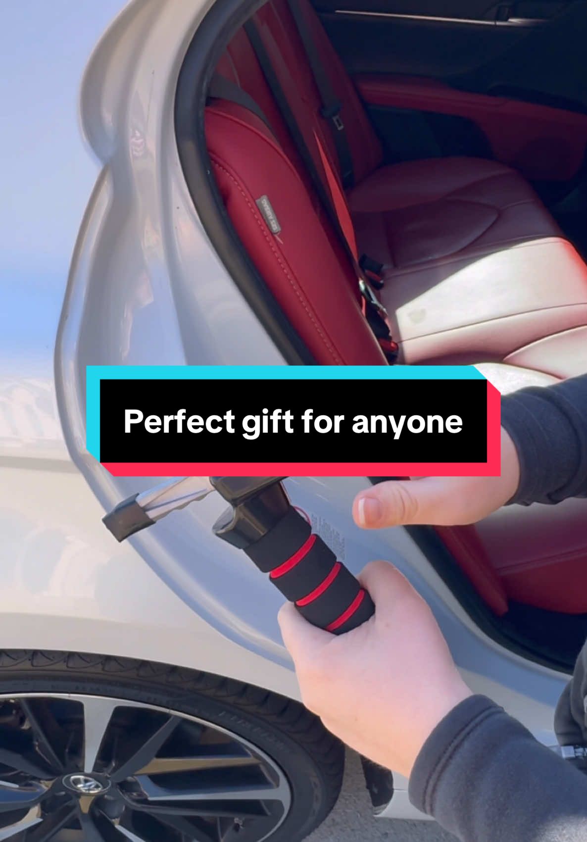 #creatorsearchinsights #elderlycare #elderly #gettingold #caregiver #caregiverlife #holidaygifts #christmasgift #grandparents #dadsoftiktok #MomsofTikTok 