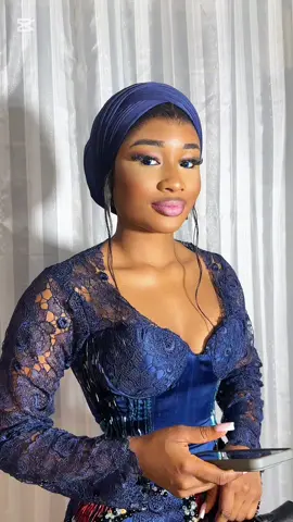 Turban styling done for the beautiful Ohemaa for her Father’s birthday party! Elegantly slayed💙🖤💙🖤  Turban styling @bridal__affairr                                      #geleinghana #geleinaccra #geleinkumasi #geleintamale #geleingh #accrageleartist 