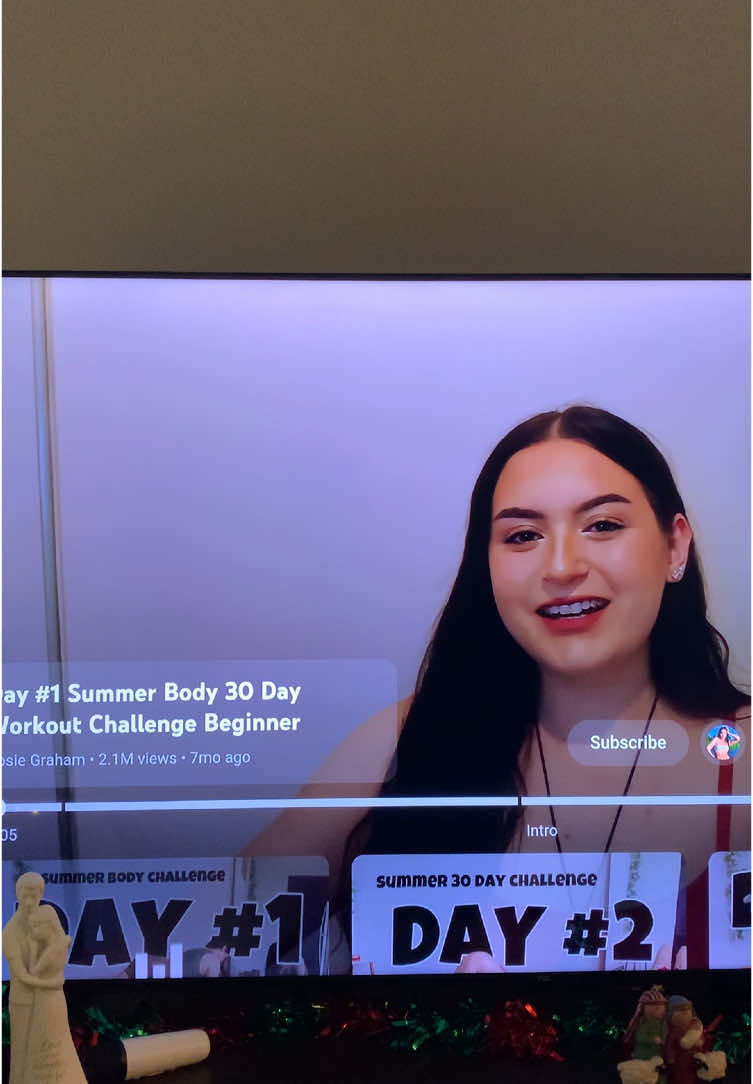 Vlog of Day 1 of the @Rosie 30 day workout challenge! 😄#rosiegraham30daychallenge #workout #tiktok #trending #creatorsearchinsights 