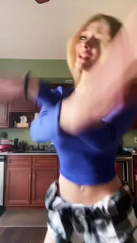 this dance is so fun#fyp #foryoupage #dance #trending #blonde #newdance 
