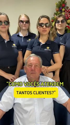 A resposta é simples, com a melhor equipe de atendimento! 😎 #memestiktok #empresa #humor #colaboradores #fyp #transportadora 