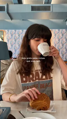 mais um 03/12: feliz aniversário pra mim 🎉🤍 #aniversario #birthdaygirl #reflexaododia #CapCutMotivacional 