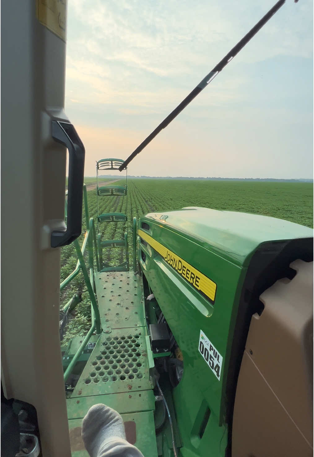 Se existe vida melhor que essa , eu desconheço 😍@Henrique e Juliano #agriculture #roca #agro #matogrosso #parana #fypp #agro10brasil #pulverizacaoagricola 