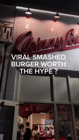 Was it worth it or meh ? Let me know what you think😋 #smashedburger #smashedburgers #trendyburger 