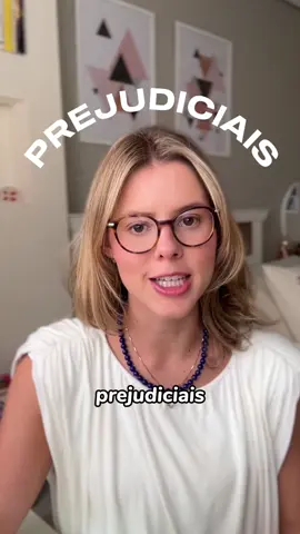 O pico de glicose acontece quando os seus níveis de açúcar no sangue sobem rapidamente após comer alimentos ricos em carboidratos “simples”, como doces, pães ou refrigerantes. E ter picos constantemente podem trazer problemas sérios para a saúde à longo prazo como: ⚠️ Resistência à insulina e risco aumentado de diabetes tipo 2. ⚠️ Inflamação crônica ⚠️ Estresse oxidativo, acelerando o envelhecimento precoce. ⚠️ Fome exagerada e fadiga, criando um ciclo vicioso de descontrole alimentar. Como evitar? Assista ao vídeo completo e descubra dicas práticas para aplicar no seu dia a dia! 💡 #glicose #diabetes #dicadanutri 