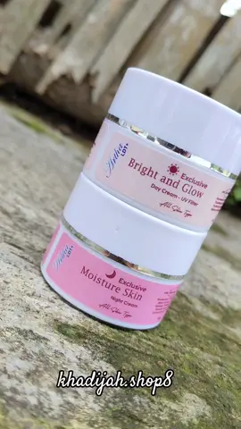 Cream Siang dan Malam mumpung masih promo dan barangnya masih ready yg mau CO bisa langsung klik keranjang kuning dibawah ya😍😍😍#belilokal #arthaldt #arthaldtbpom #arthaldtbpompemutih #arthaldtbodyglowingbpom #arthaldtvirallllmantulllita 