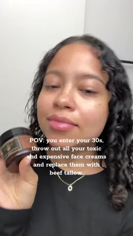 I wish i could tell my 20 year old self to use beef tallow #beeftallow #beeftallowskincare #tallowskincare #holidayhaul 