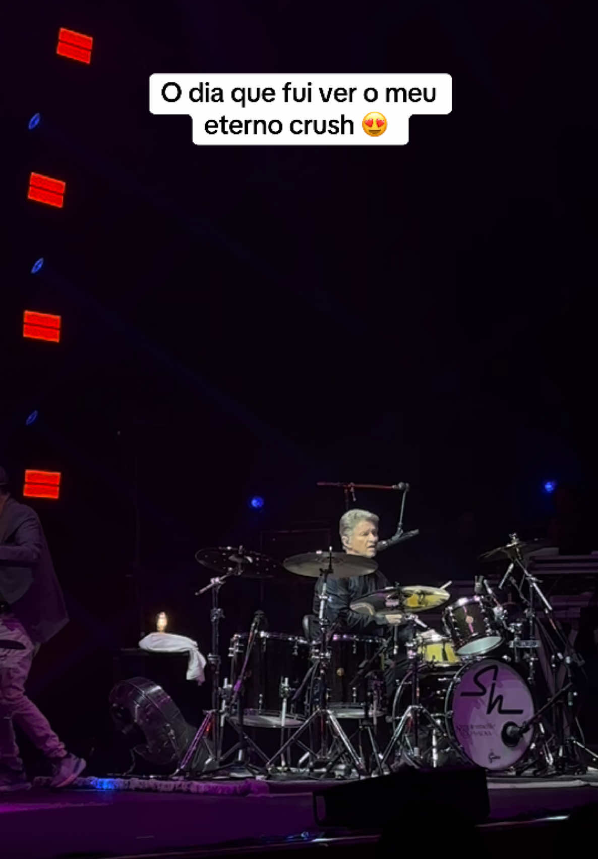 Depois de mais de 5 anos de um show que fui no Marina 😍 chorei e tudo, foi lindooo ❤️ #roupanova #roupanova40anos #serginhoherval 