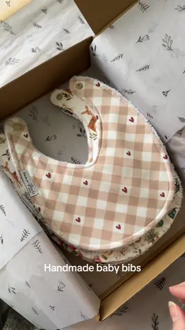 Baby Bibs - Handmade by our very clever Mama Bear in Australia 🇦🇺 with over 150+ designs to choose from & two sizes. #babybibs #babybibsaustralia #handmadeinaustralia #babygiftsaustralia #handmadebabybibs 