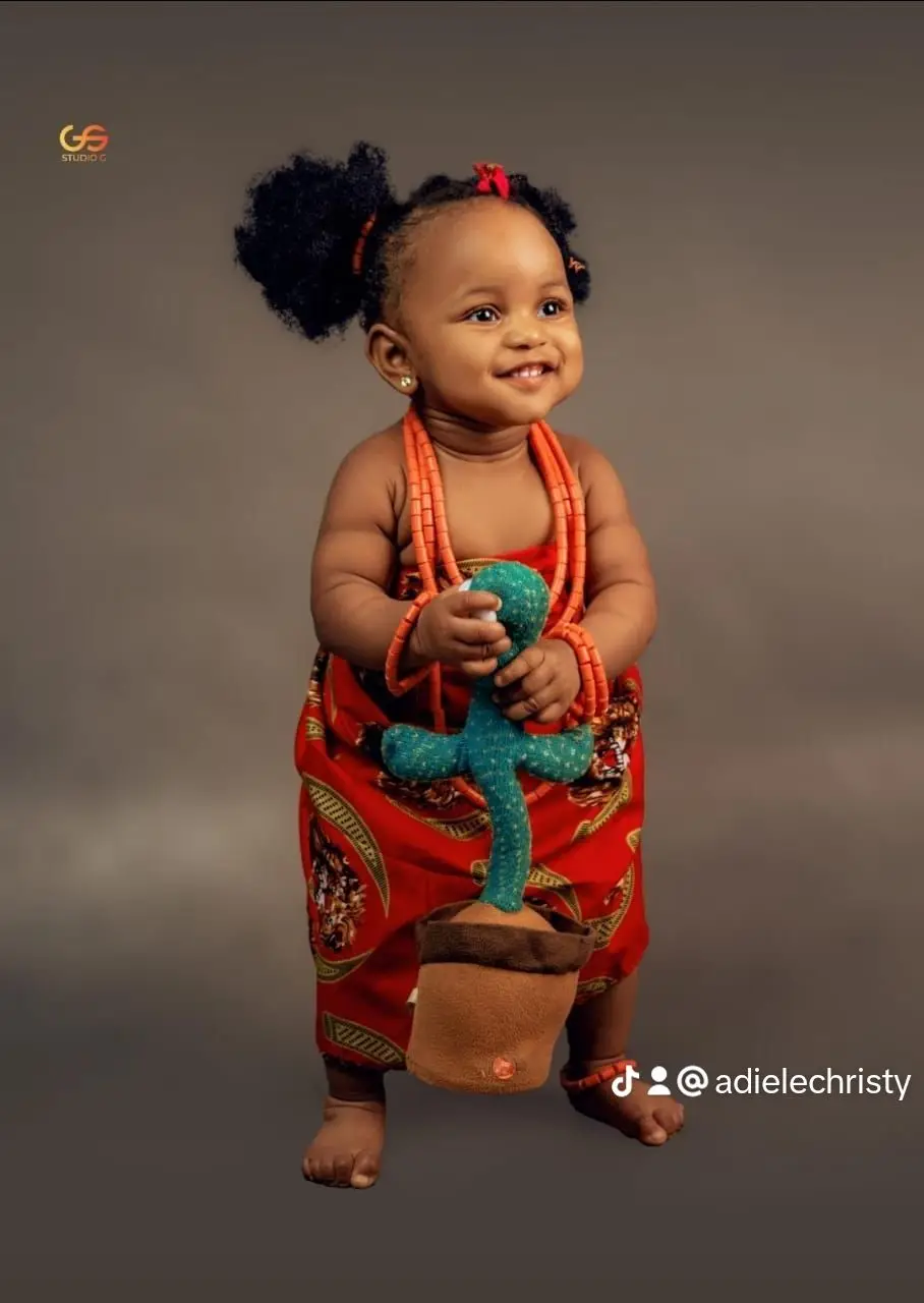 happy birthday to you my lovely daughter... I love u my Queenesther 🥰