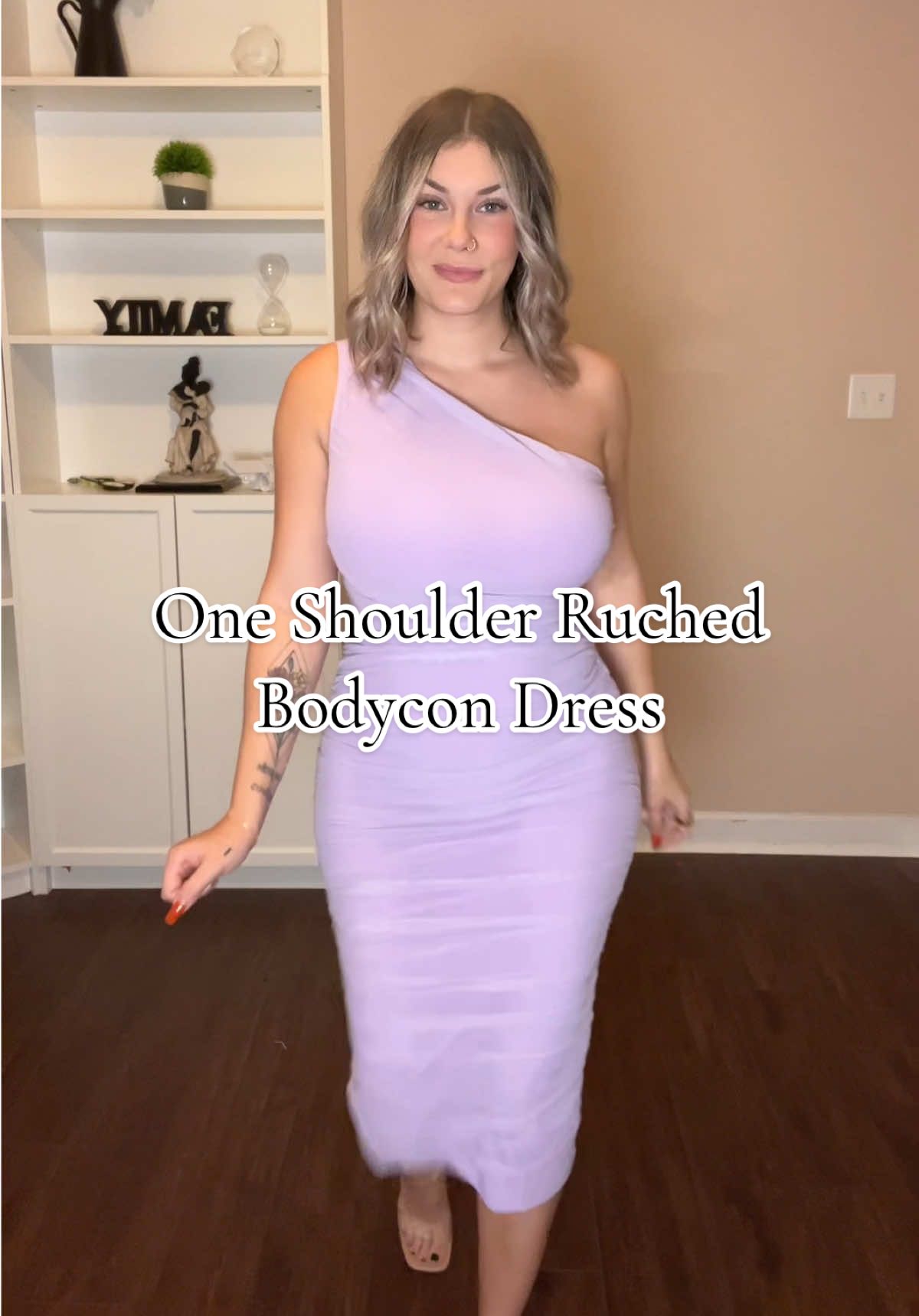 I need an event to wear this to! This dress is stunning! ✨ • • #tiktokshopblackfriday #partydress #spotlightfinds #womensfashion #tiktokshopcybermonday #womensdress #bodycondress @OYS_US 