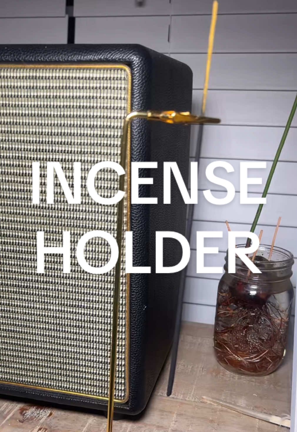 We burn incense daily and im sooooo mad i broke this. #incense #fragrantica #patchouli #incenseburner #incenseholder #incentive 