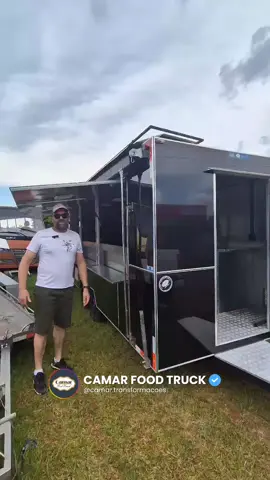 🚐 TRAILER (USADO) FOOD TRUCK 2023 À VENDA! 🚐 Pronto para começar seu negócio de sucesso? Confira essa oportunidade: ✅ Ano: 2023 ✅ Dimensões: 6,00m x 2,10m ✅ Estrutura premium: Todo em inox com assoalho em alumínio Equipamentos inclusos: 🍔 Coifa com 3 exaustores ❄️ Balcão refrigerado e freezer vertical 🍟 Mantendor de batatas 🔥 Fogão industrial 🔧 Bancadas em inox com portas pivotantes 🚰 Pia, torneira, reservatório de água e esgoto Diferenciais que fazem a diferença: 🪟 3 janelas de atendimento com mesas de apoio 🚪 Porta bipartida frontal 🌤️ Toldo com braços em inox Perfeito para quem quer entrar no mundo dos food trucks ou expandir o negócio! 👉 Mais informações? Entre em contato agora pelo @camar.transformacoes e garanta seu trailer dos sonhos! #foodtruckbrasil #camartransformacoes #camarfoodtruck #comidaderua #food #foodtruck #montagemdefoodtruck #asmrfood #trailer 