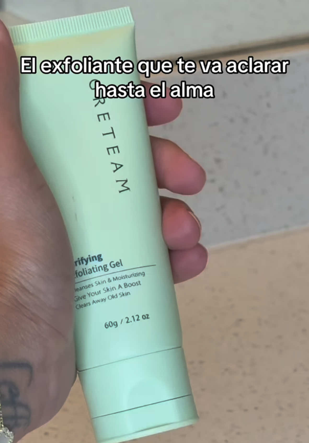 No le tenia fe pero me sorprendio bastante le doy 9/10 puntos, puenden conseguir el producto aca en mi descripción 🫶🏻 #tiktokshoop #greteam #exfoliatinggel #exfoliating #skin #foryourpage #beauty 