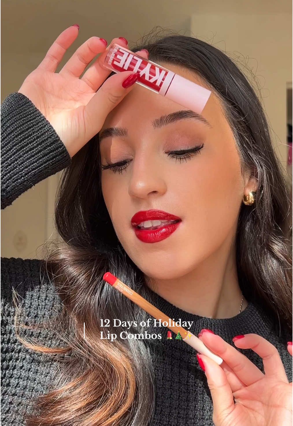 Day 3!!!💄🎄✨ @Kylie Cosmetics @Kylie Jenner precision pout liner *sultry* & high gloss *mary jo k* ❤️#redlip #redlipcombo #holidaylipcombo #christmas #kyliejenner #kyliecosmetics 