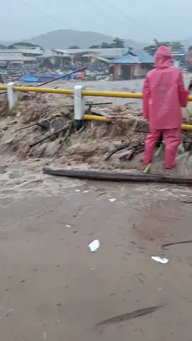 banjir plabuhan ratu