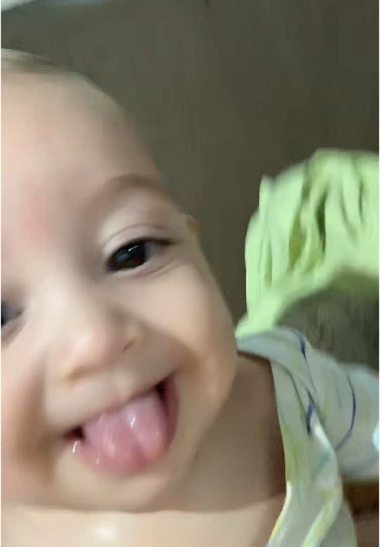Linguinha 😝#foryoupage #meme #viral 