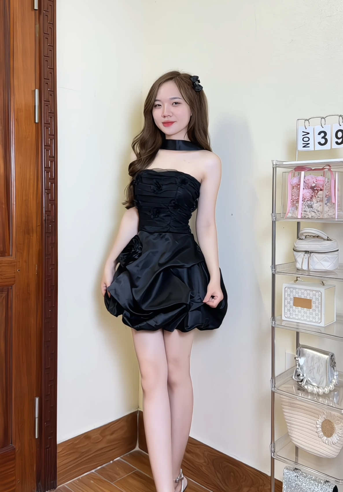 Gợi ý 1 chiếc đầm cho bà nào chưa biết mặc gì nha 🥰