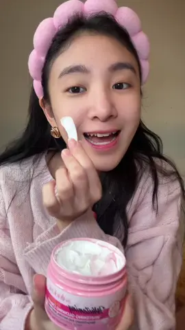 Skipping foundation and using this cream instead #saludent #cream 