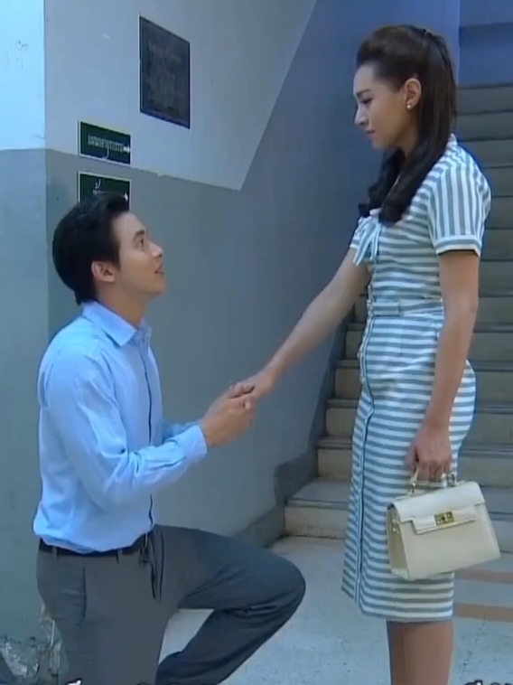 ปดิวรัดาตอนที่ 216 หน้าที่ หน้าที่ อั น เ จ็ บ ป ว ด  เพราะต้อง ห่ า ง สามีที่รักสุดหัวใจ#เบลล่าราณี #เจมส์จิรายุ #ปดิวรัดา #จิราณี #ละครเก่าที่คิดถึง 