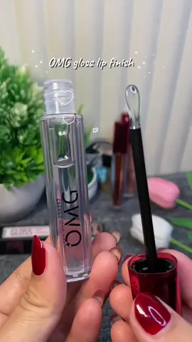 yg mau bibir glosy merapatt💖#lipglos #glossylips #omggggg #gloss #fy #foryou #fypage #fypシ゚ #fyppppppppppppppppppppppp 