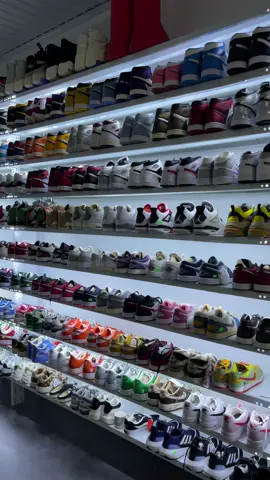 2025 sắp tới rồi ae cần đôi giày nào ? #linhbuntokyo #xuhuong 