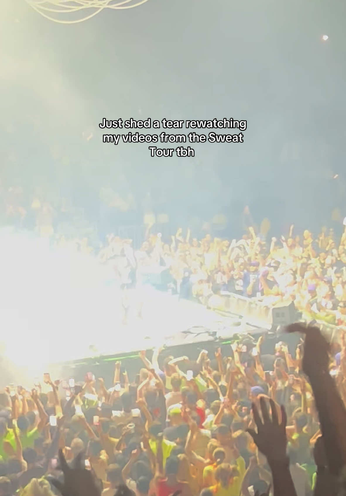 I dont think anything will bring me this much happinesd again tbh #fyp #foryoupage #charlixcx #sweattour 