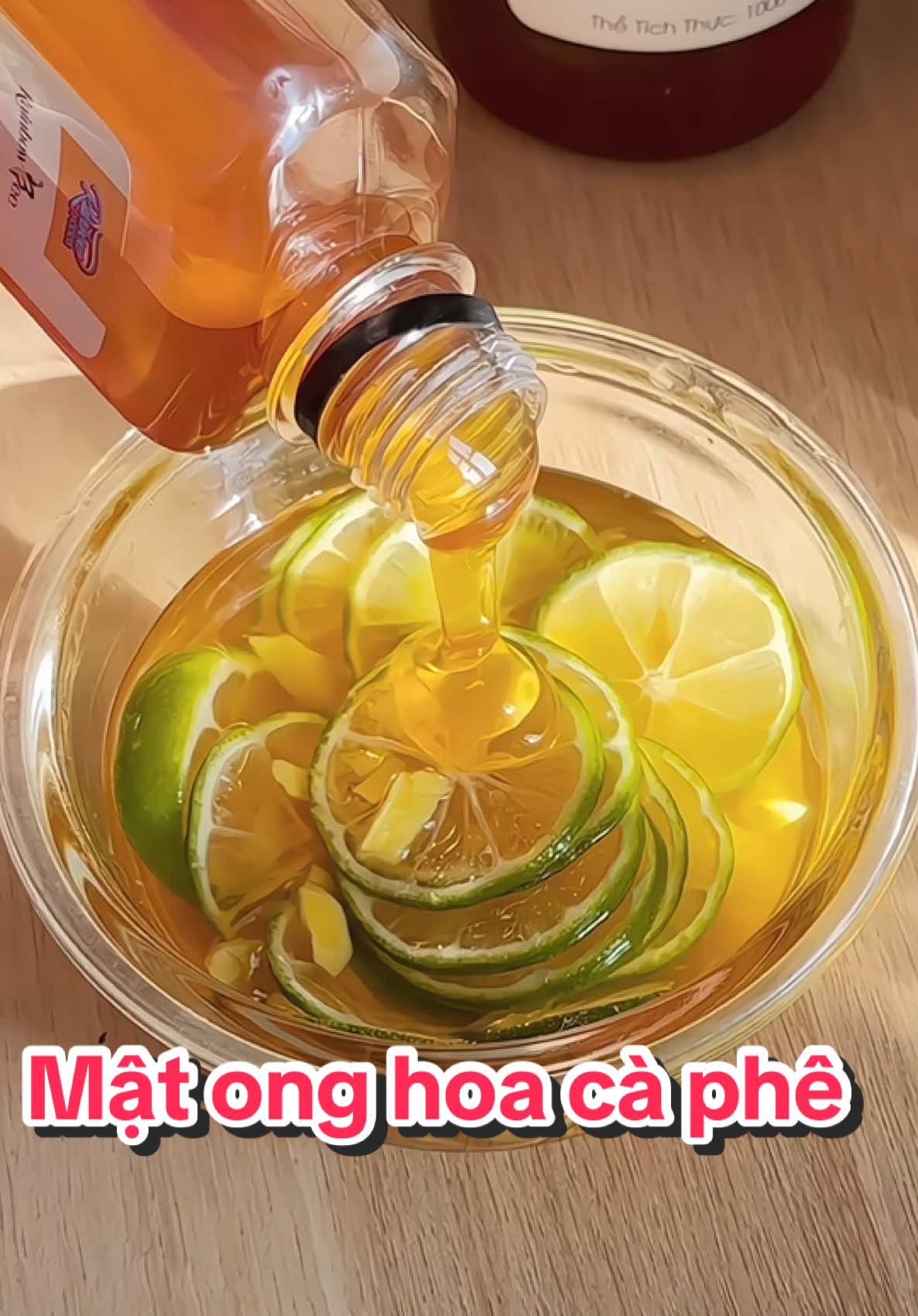 Mật ong hoa cà phê thơm mát ngọt nhẹ ko át mùi #bagiaanvung #foodtiktok #muataitiktokshop #sandealthantoc #foodreview #matonghoacaphe 