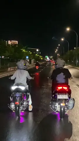 Mode hujan”🗿 #nmax#nmaxnew#kontenbucin#nightride#nmax155#fyp#ngabers#citylight#nmax#nmaxindonesia  @s.saannn_ 