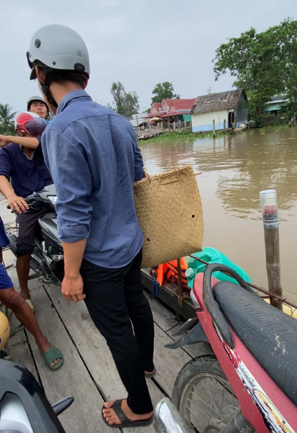 Qua cồn ăn đám giỗ nhe ae😂😂#mientay #xuhuong 