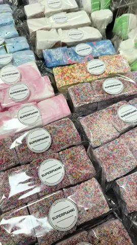 Wielki czarny weekend za nami więc wysyłamy Wasze wszystkie zamówienia!❤️ #marshmallow #superpianki #prezent #dc #viral #dlaciebie #fyp #jedzenie #słodkie #słodycze #dladzieci #ordernow #smacznego 