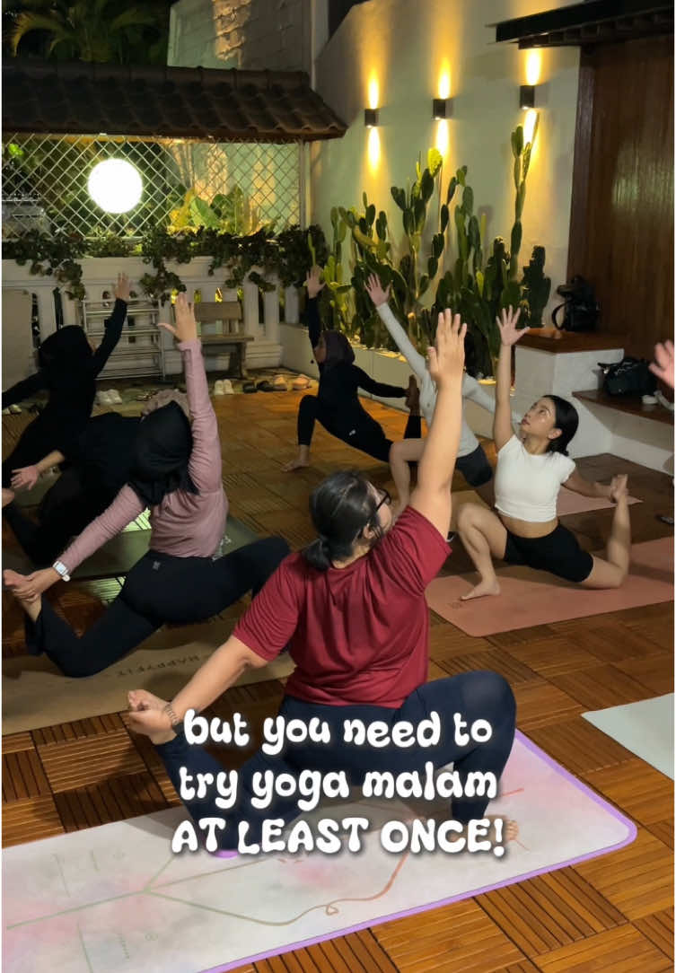 minimal cobain dulu sekalii lahh🫵🏻👀 📍: Jl. Buring No. 2B, Malang #yoga #studioyoga #studioyogamalang #malang #yogamalang #malanghits #fyp
