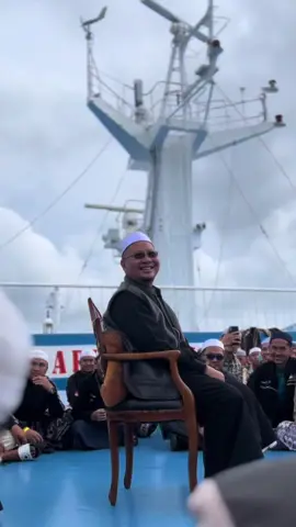 Bersama Sang Permata Hati❤️ #fyp #foryou #sayyidulwalidabahgurusyairaji #ponpesdalpa #abahguru #fypシ゚ #jawatimur 