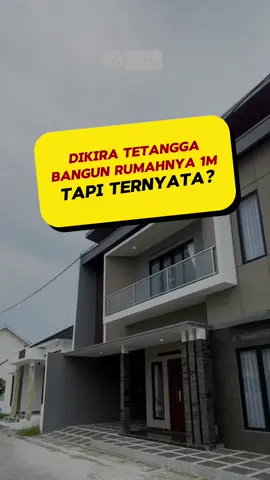 Terimakasih telah mempercayakan Kami untuk membantu merealisasikan rumah impian anda dengan desain rumah yang anda harapkan. Awal mula owner punya referensi contoh rumah yang diajukan ke kami, saat kami hitung ternyata biaya pembangunan 500-600jutaan yang menurut Owner over budget. Dikarenakan target owner skitar 450jt-480jtan untuk budgetnya. Kami coba bikin desain yang mirip-mirip rumah impian owner dengan menyesuaikan Budget yang ada.. • Rumah tinggal 2 lantai Bapak “B” • Luas Tanah 99m • Luas Bangunan 120-130m2 • 3 Kamar tidur • 2 Kamar Mandi • carport & taman estetik • kitchen set & ruang jemur • lokasi bangun Paulan Colomadu Solo *Total Bangun Rumah pada konten ini mengacu pada harga material daerah setempat Konsultasikan bersama kami ☎️  admin 1 : 0823 2388 6144  ☎️ admin 2 : 0822 2695 5455 (chat only) Jangan lupa Follow yaaah: @rumahdesain.studio & @hakim_rumahdesain #desainrumahsolo #rumahsolo #jasabangunsolo #jasadesainonline 
