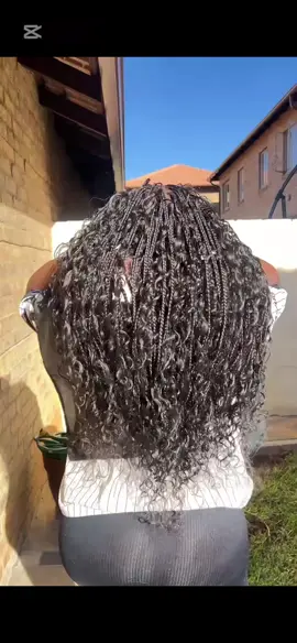 We are now taking last minute bookings for December. Let us know where where you are located and what hairstyle you want to do and we will send you a qualified hairdresser to come and do your hair in the comfort of your home. 📲 Book: 064 162 1439. We are available in anywhere in Gauteng, Capetown, Durban , Northwest in the Zeerust area, Limpopo in the Tzaneen area. #knotlessbraids #rooommobilesalon #braids #capetownhairdresser #joburgsalon #housecallstylist #butterflylocs #bohobraids #fourways #midrand #pretoria