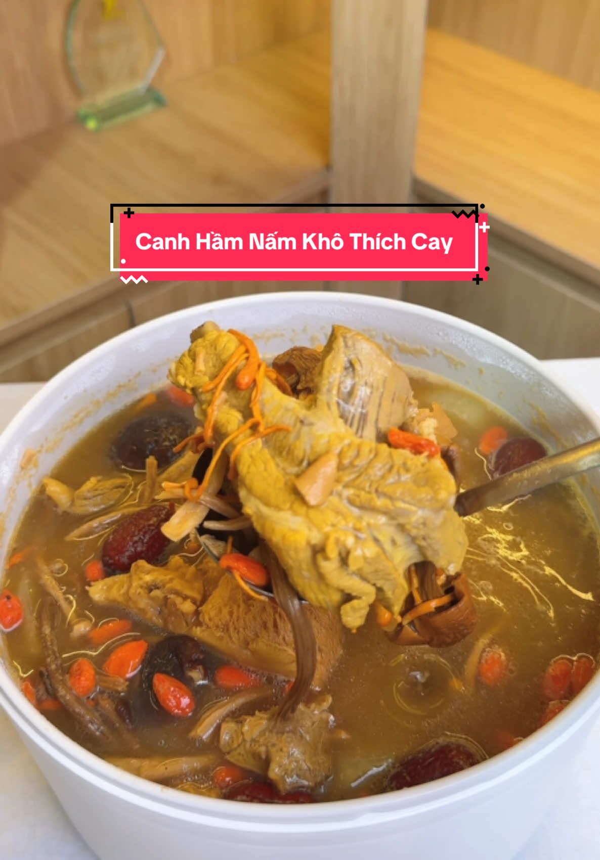 Tui để ý hể mà Tết là nhà nào cũng hay ăn canh hầm măng khô hết đúng ko mấy bà ? #bepcuagiao #anvat #mukbang #LearnOnTikTok #canhnam #thichcay 