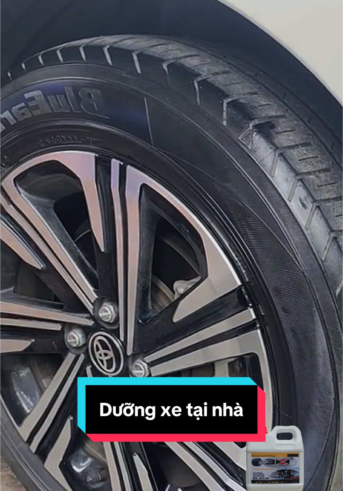 Dung dịch dưỡng bóng, làm mới lốp xe#chamsocxe #chamsocxetainha #xuhuong #duongbonglopxe 
