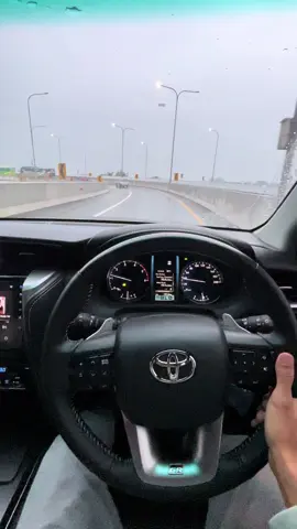 🥶 hujannya awet #dieselpower #fortuner 