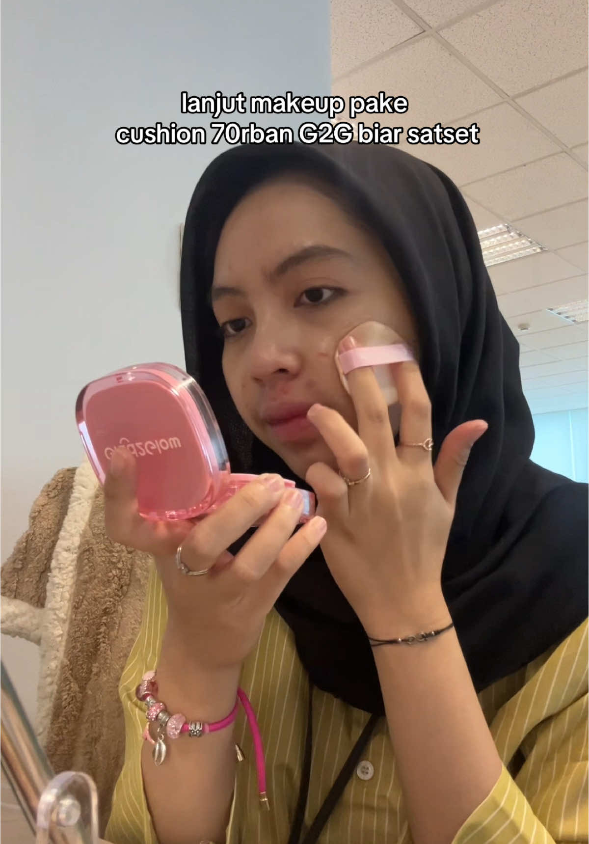 wajib retouch makeup sebelum ngedate #micellarviral #cushionviral #makeup #officelife 