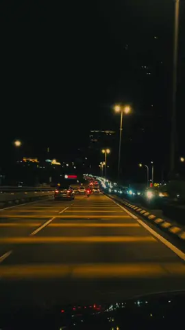 Ku harapkan kau dan aku saling mengerti bukan menyakiti,,,, #4u #maz_arf #overlay #lyrics #lyrics #padireborn #padi #sesuatuyangindah 